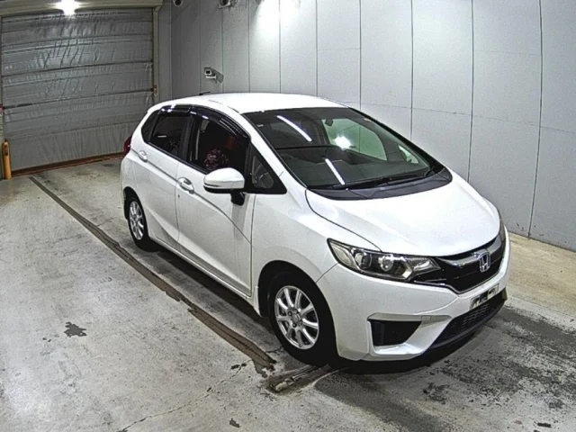 Honda FIT — фото 1