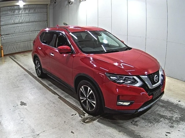 Nissan X-TRAIL — фото 1