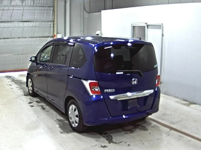 Honda FREED — фото 2