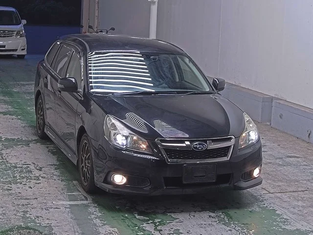Subaru LEGACY — фото 1