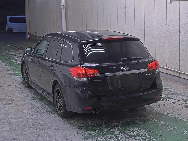 Subaru LEGACY — фото 2