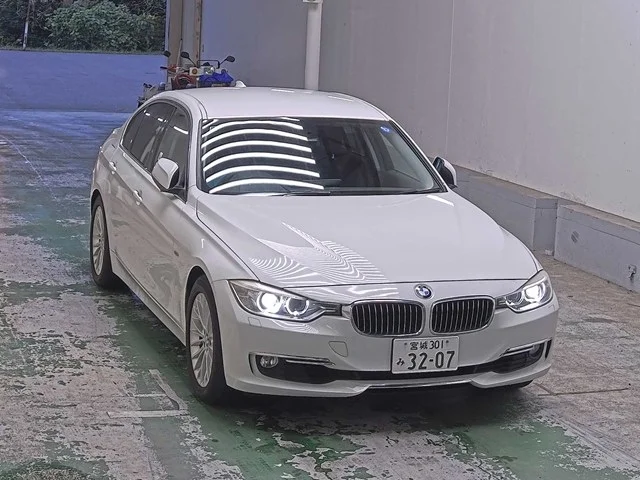BMW 3-Series — фото 1