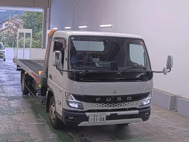 Mitsubishi CANTER — фото 1