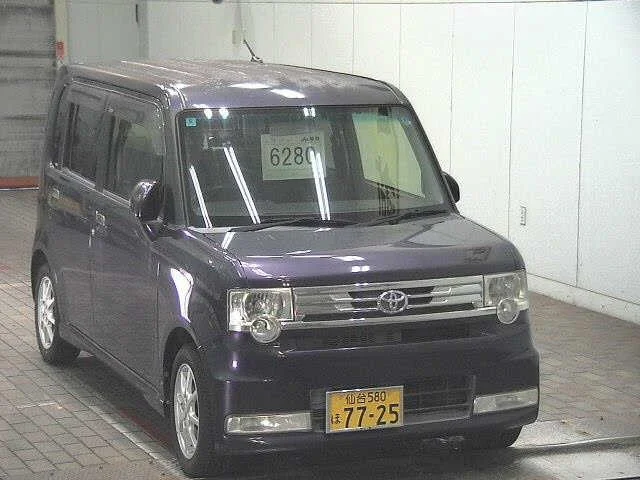 Toyota PIXIS SPACE