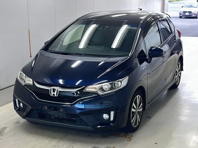 Honda FIT — фото 1