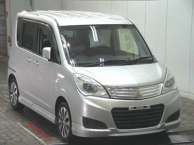 Mitsubishi DELICA D2