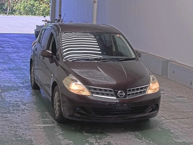 Nissan TIIDA — фото 1