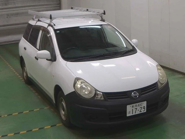 Nissan AD — фото 1