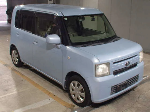 Toyota PIXIS SPACE
