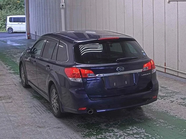 Subaru LEGACY — фото 2