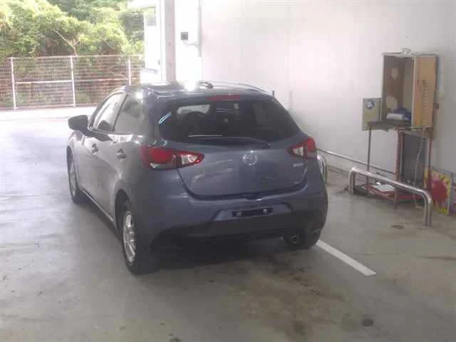 Mazda DEMIO — фото 2