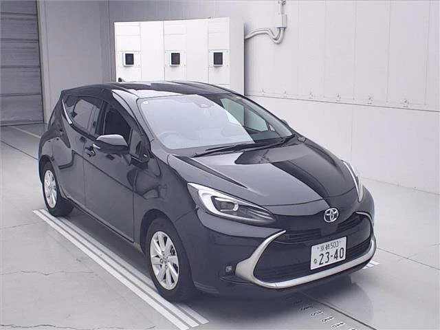 Toyota AQUA — фото 1