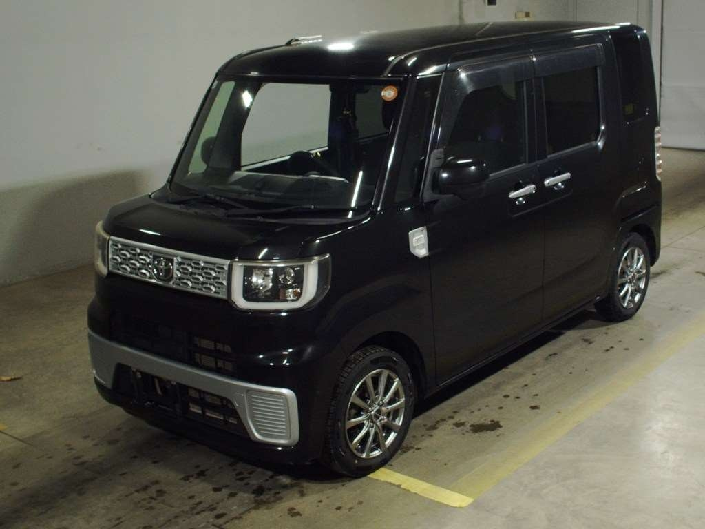 Toyota PIXIS MEGA