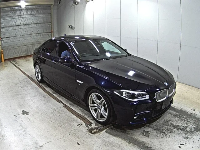 BMW 5-Series — фото 1