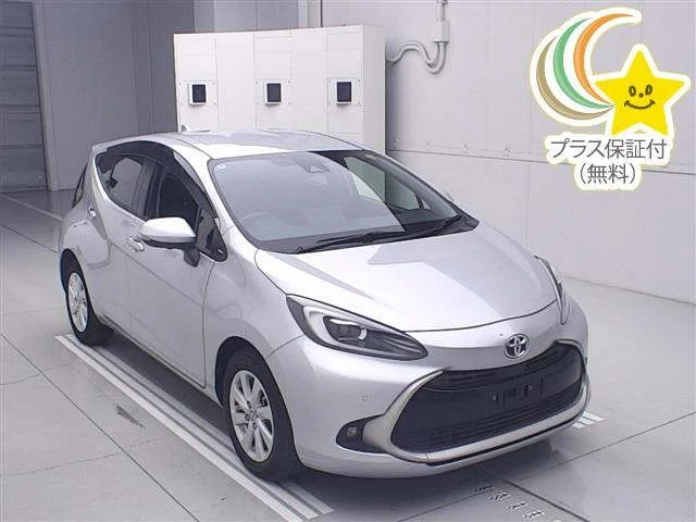 Toyota AQUA — фото 1