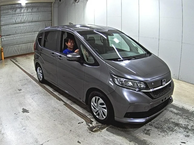 Honda FREED — фото 1