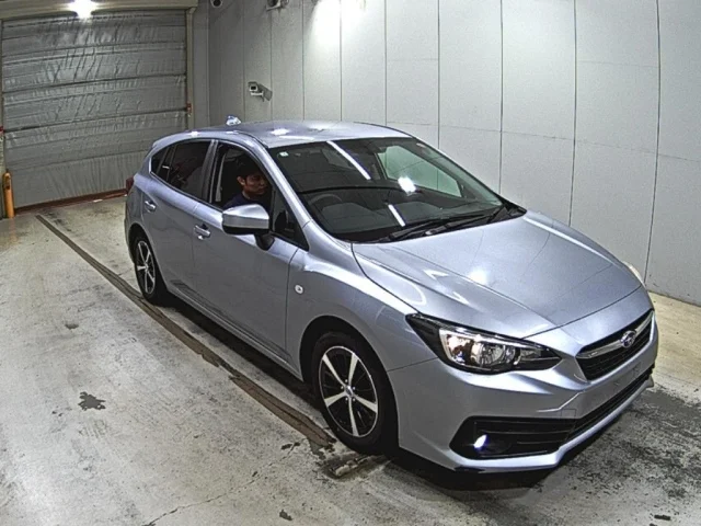 Subaru IMPREZA — фото 1