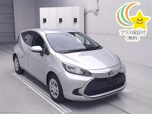 Toyota AQUA — фото 1