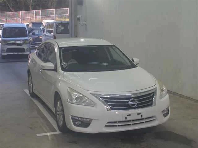 Nissan TEANA