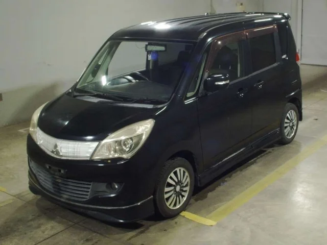 Mitsubishi DELICA D2