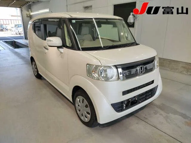 Honda N BOX SLASH