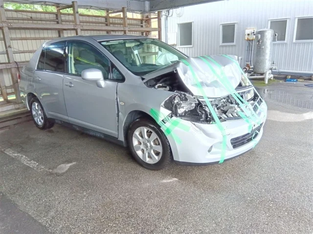 Nissan TIIDA LATIO