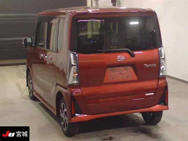 Daihatsu TANTO — фото 2