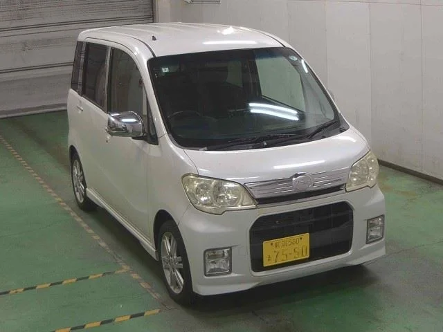 Daihatsu TANTO EXE — фото 1