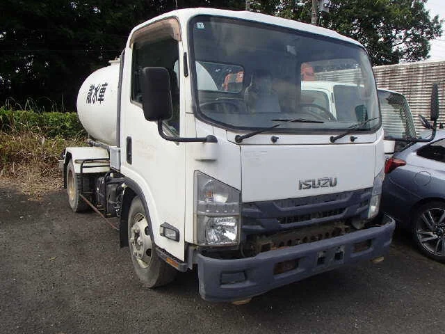 Isuzu ELF