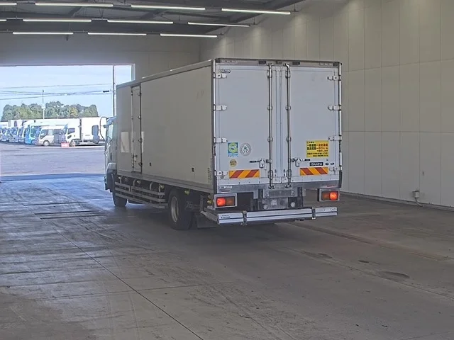 Isuzu FORWARD — фото 2