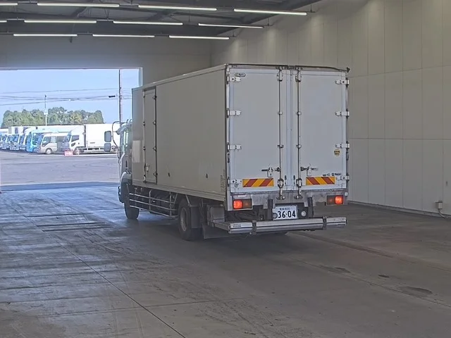 Isuzu FORWARD — фото 2