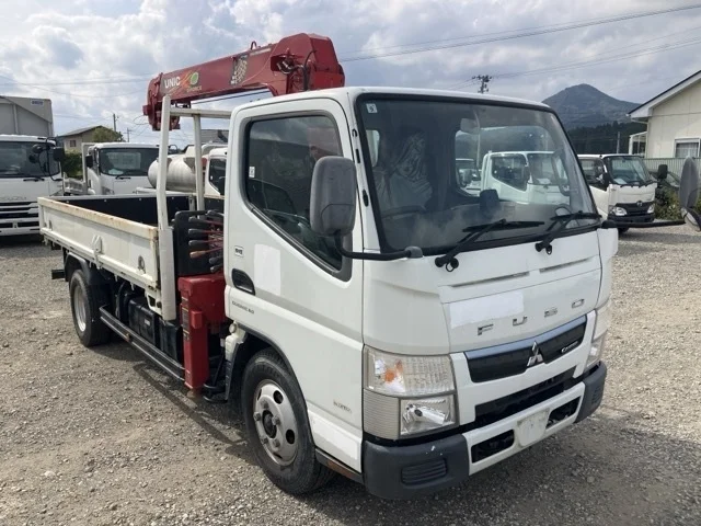 Mitsubishi CANTER — фото 1