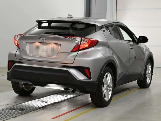 Toyota C-HR — фото 2