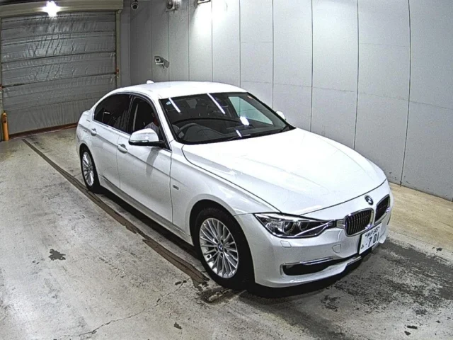 BMW 3-Series — фото 1