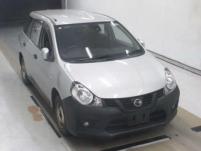 Nissan AD