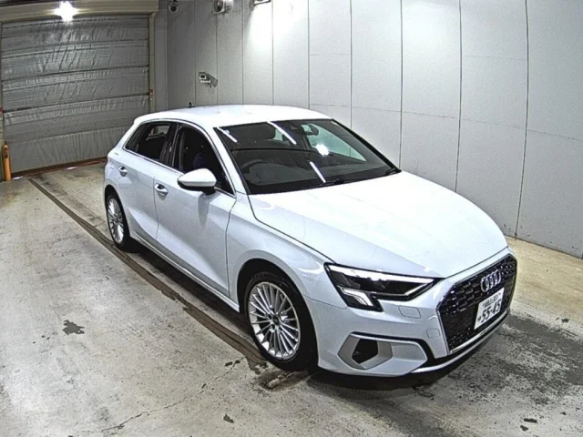Audi A3 — фото 1