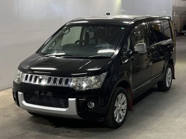 Mitsubishi DELICA D5