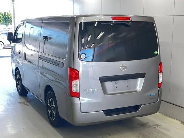 Nissan CARAVAN VAN — фото 2