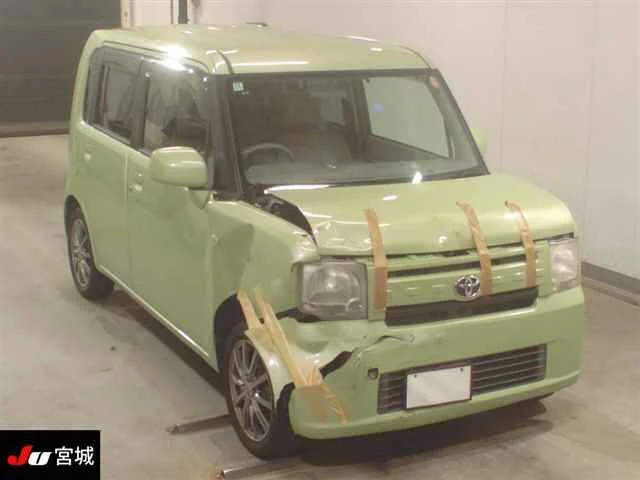 Toyota PIXIS SPACE