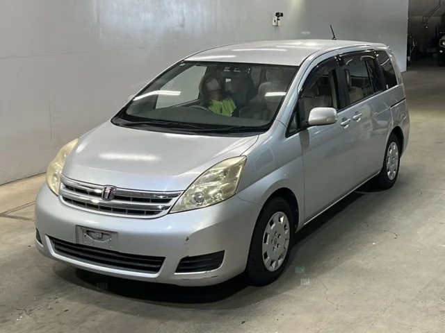 Toyota ISIS