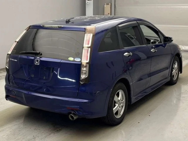 Honda STREAM — фото 2