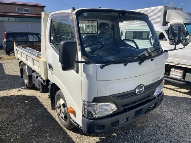 HINO DUTRO — фото 1