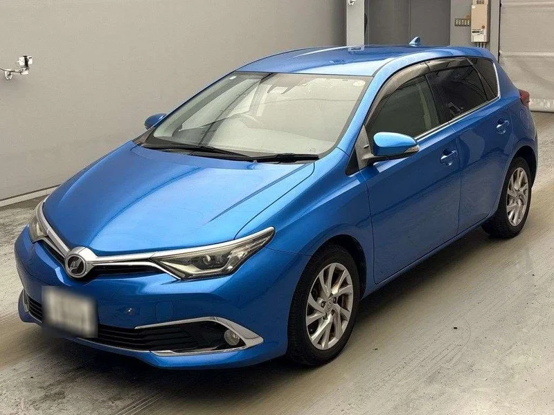 Toyota AURIS — фото 1