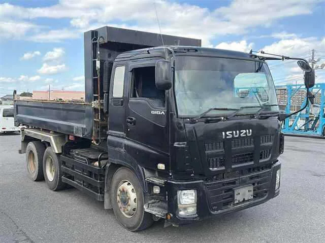 Isuzu GIGA — фото 1