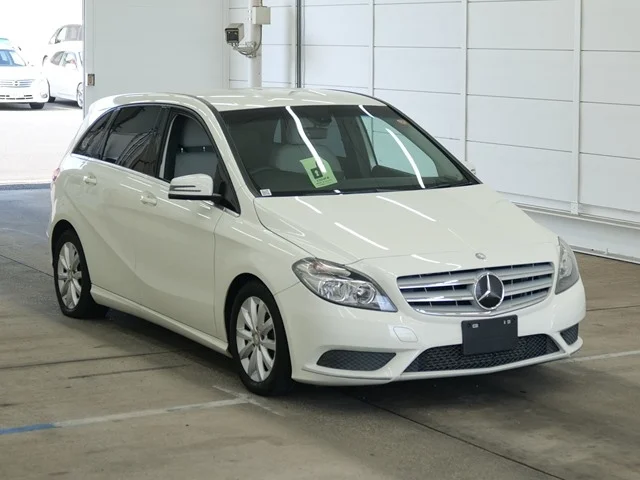 Mercedes-Benz B CLASS — фото 1