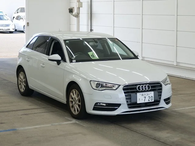 Audi A3 — фото 1