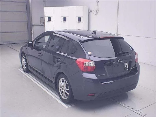 Subaru IMPREZA — фото 2