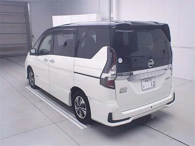Nissan SERENA — фото 2