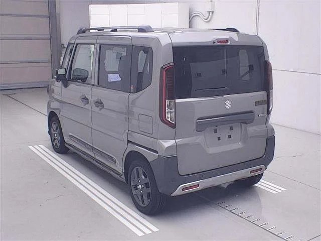 Suzuki SPACIA GEAR — фото 2