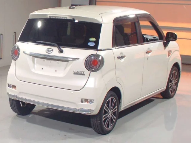 Daihatsu CAST — фото 2